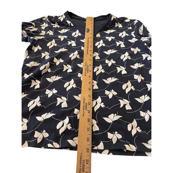 Lands End Womens Relaxed Fit V-Neck Floral Top PM Supima Cotton  Casual Comfy - Picture 5 of 8